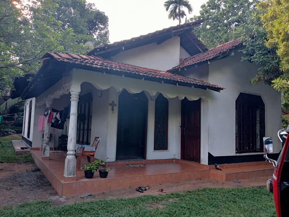 House for sale -veyangoda