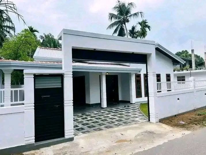 කොළඹ දිස්ත්‍රික්යට අයත් හෝමාගම මාදුලාව හන්දියෙන්ම අලංකාර නව නිවසක් විකිනීමට ඇත