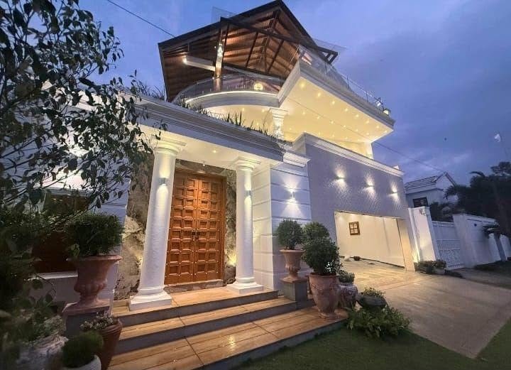 Architecturally Designed Ultra Modern Top Luxury House for Sale