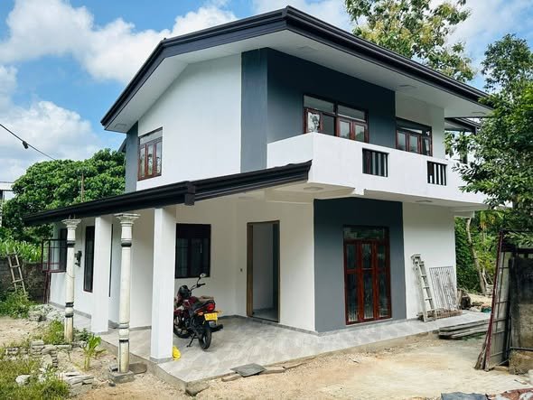 අතුරුගිරියේන් ලක්ෂ 250 ට  පයචස් 18 දෙමහල් නිවසක් විකිනීමට