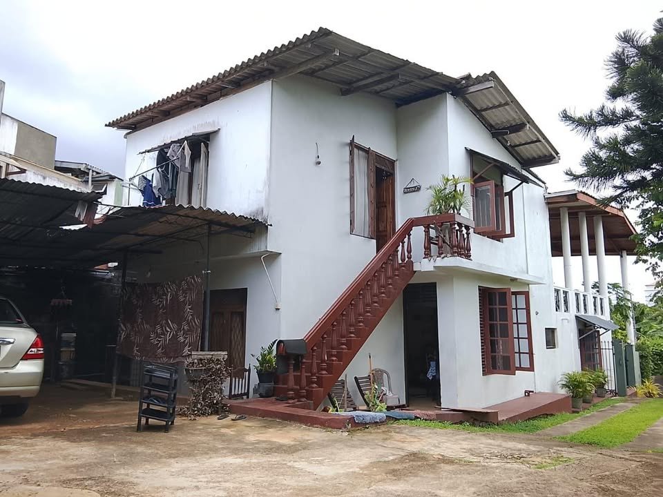 House For Sale - Baththaramulla