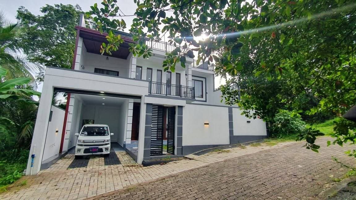 Brand New Modern House for Sale – Athurugiriya (Walgama)