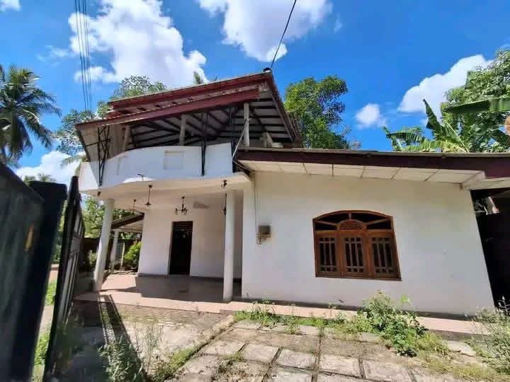 ගම්පහ,කිරිඳිවැල නගරයෙන්ම වටිනා නිවසක්