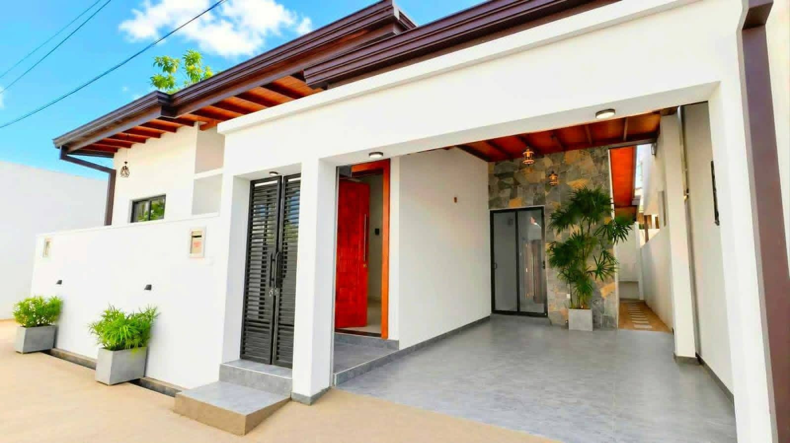 Brand New Single Storey House For Sale In Athurugiriya.