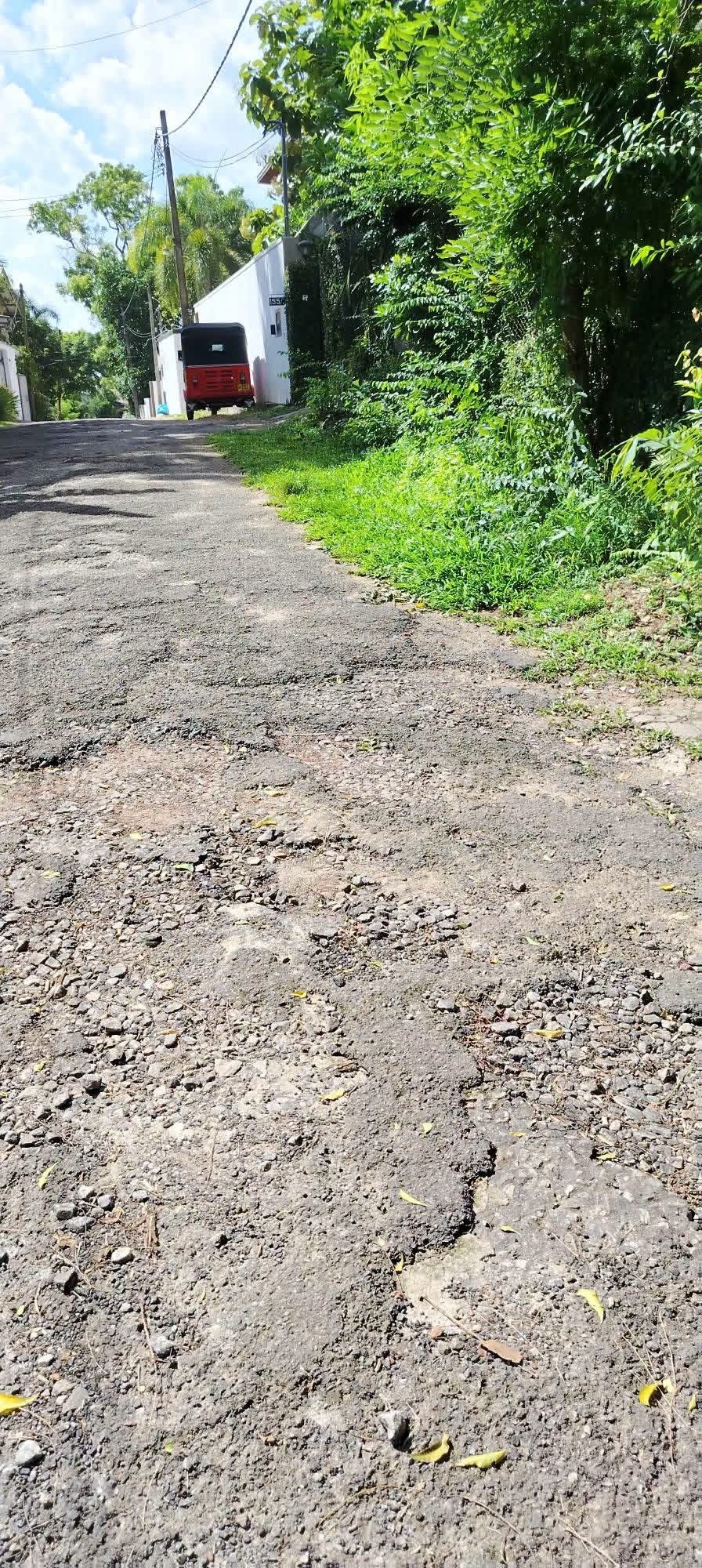 LAND FOR SALE – THALAWATHUGODA