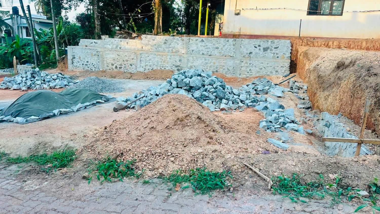 LAND FOR SALE  පන්නිපිටිය  රත්මල්දේනිය