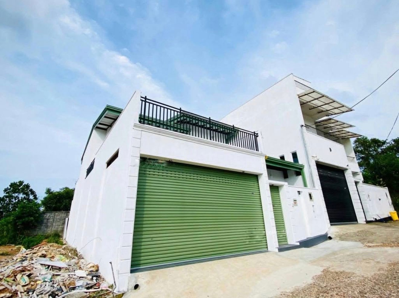 Brand New two story(rooftop) Luxury House For Sale In  kesbewa piliyandala