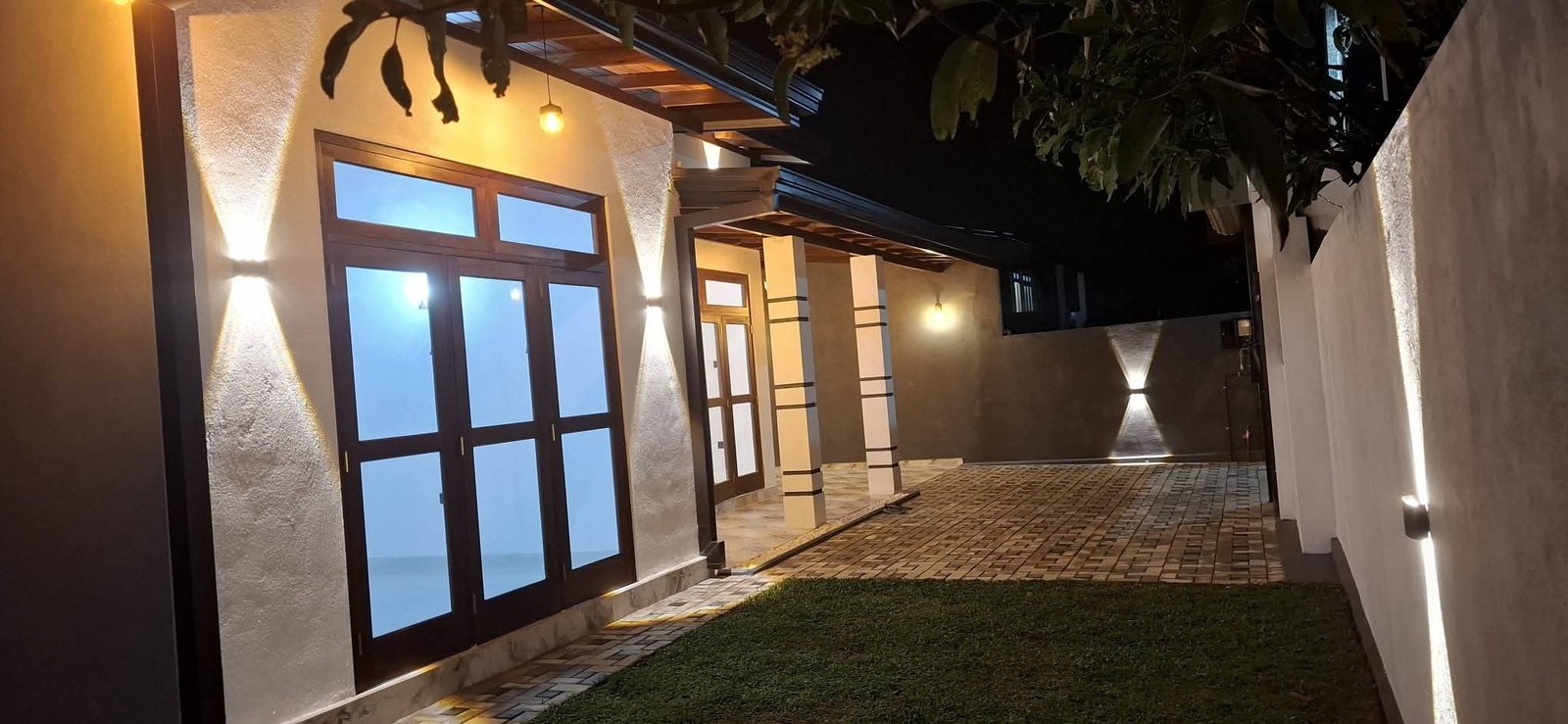 හෝමගමින් නිවසක්