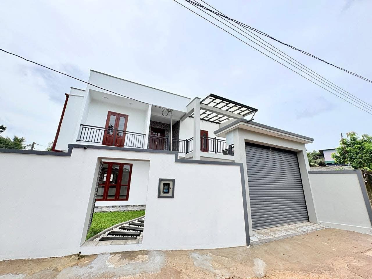 Brand New Luxury Complete 2 Story House For Sale  biyagams siyabalape
