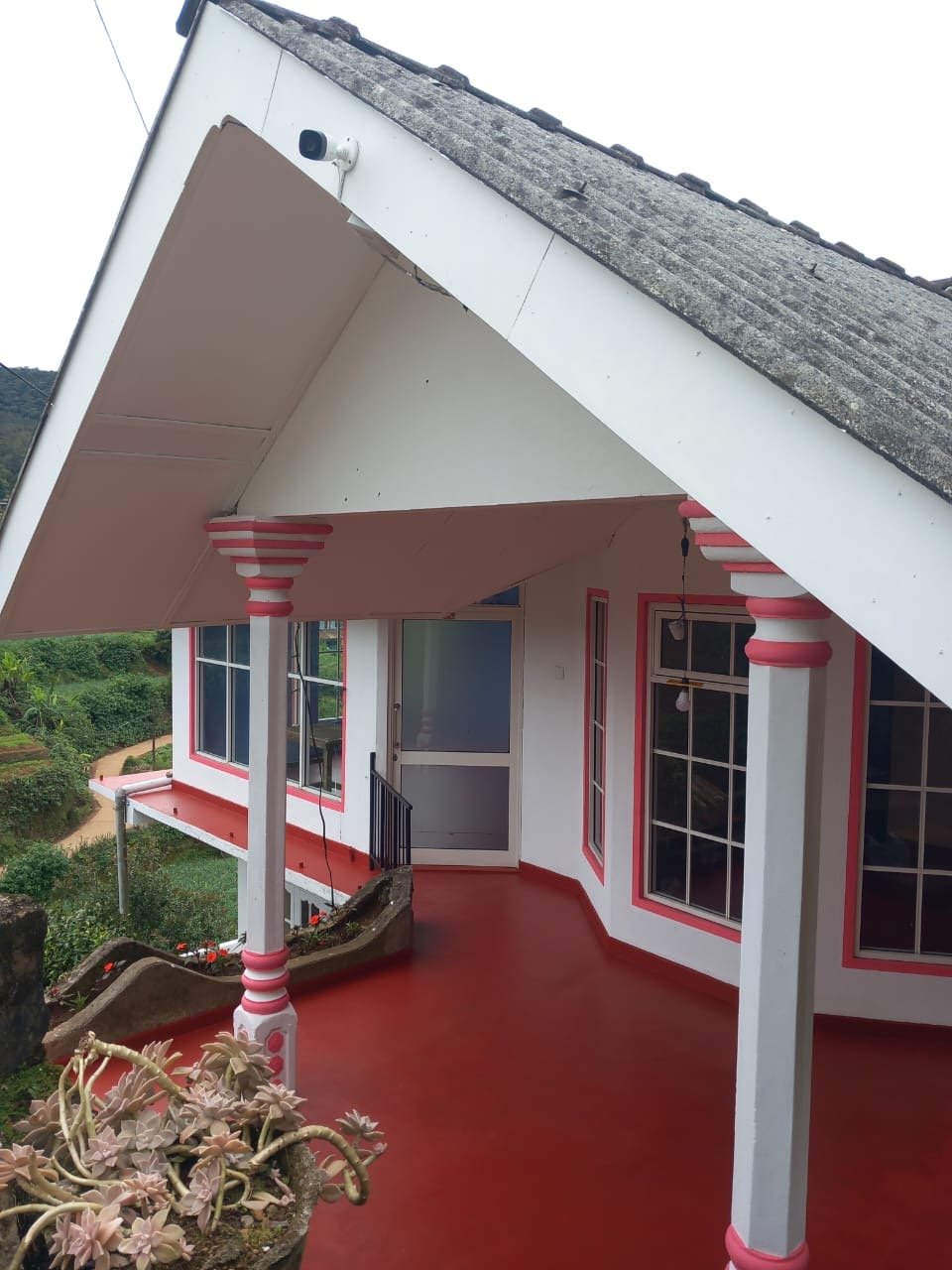 Nuwara eliya , Seetha eliya යෙන් වටිනා දෙමහල් නිවසක් කුලියට දීමට තිබේ