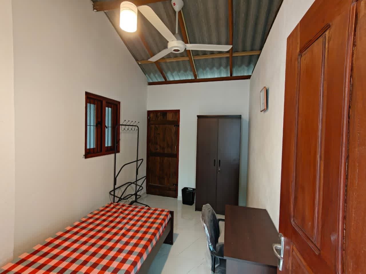 Modern Furnished Rooms for Rent in Pannipitiya– Brand New! (2 rooms left) Females only!