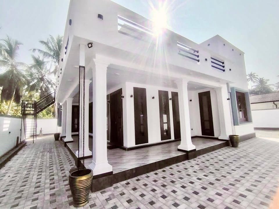 පදිංචි වෙන්න අලුත් නිවසක්