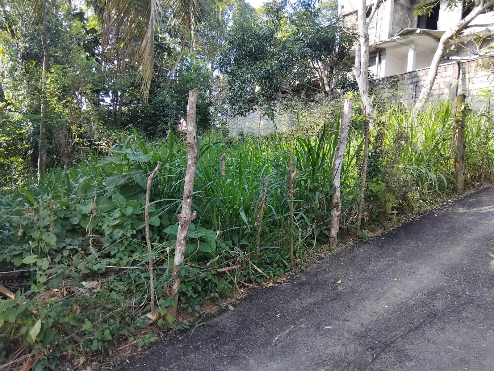 ඉඩමක් විකිණීමට කටුගස්තොට නගරයට 2km දුරින් - කටුගස්තොට