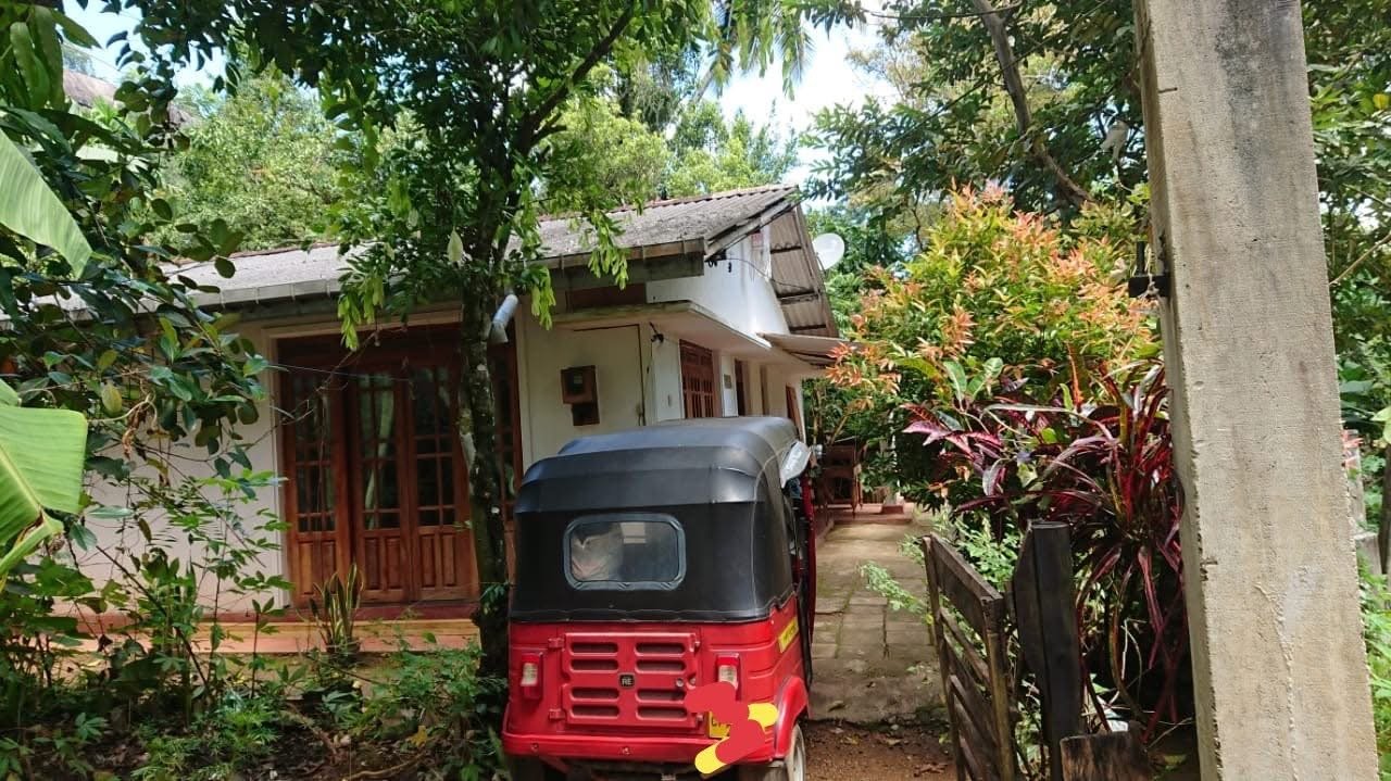 නිවසක් විකිණීමට ඇත පිළිමතලාව නගරයට නුදුරින් - pilimathalawa