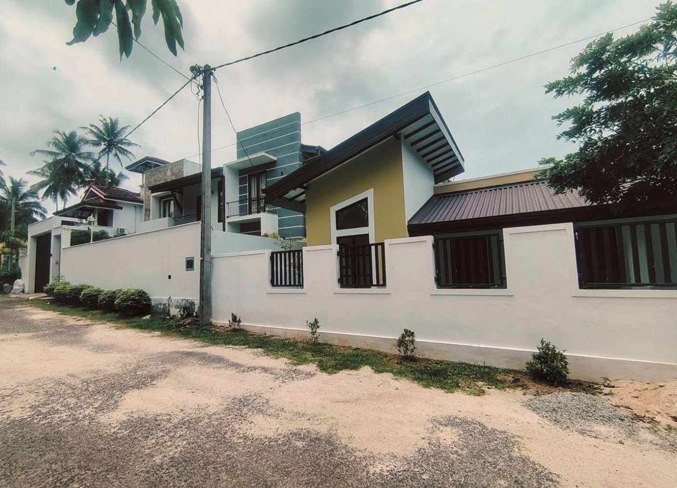 කාමර 3කින් සමන්විත තනිමහල් නිවසක් විකිණීමට - negombo