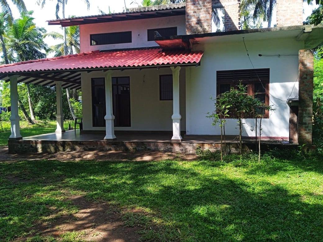 කිබුලපිටියෙන් අක්කරයක ඉඩමක් විකිනීමට ඇත