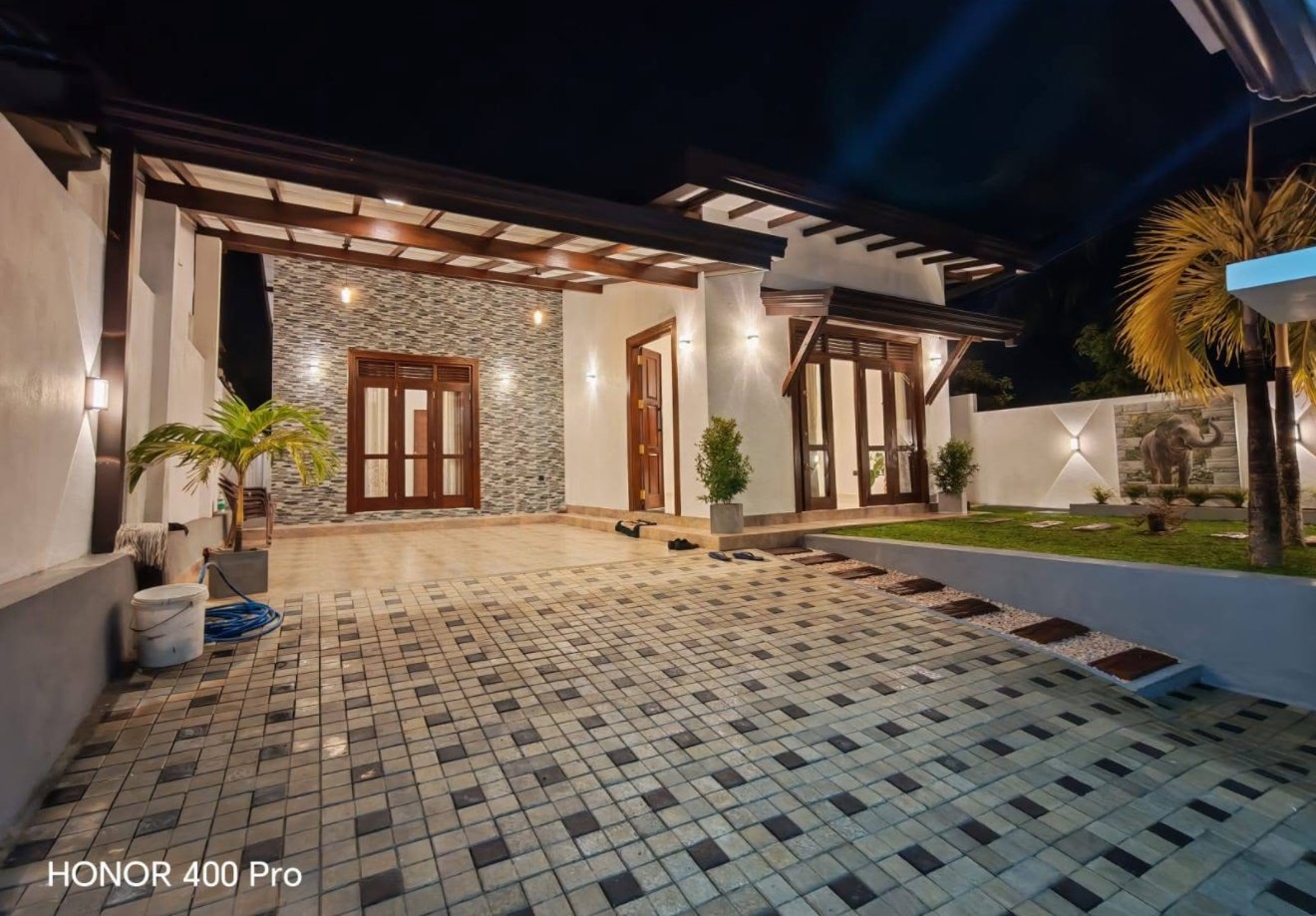 Brand New Single Storyed Luxury House For Sale In Arangala Malabe