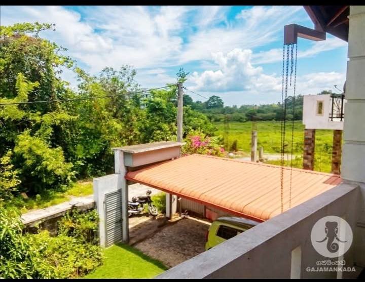 ගම්පහ – යක්කල නගරයේ දුර්ලභ සුඛෝපභෝගී නිවසක් – ඔබේ සිහිනය සැබෑ කරගන්න