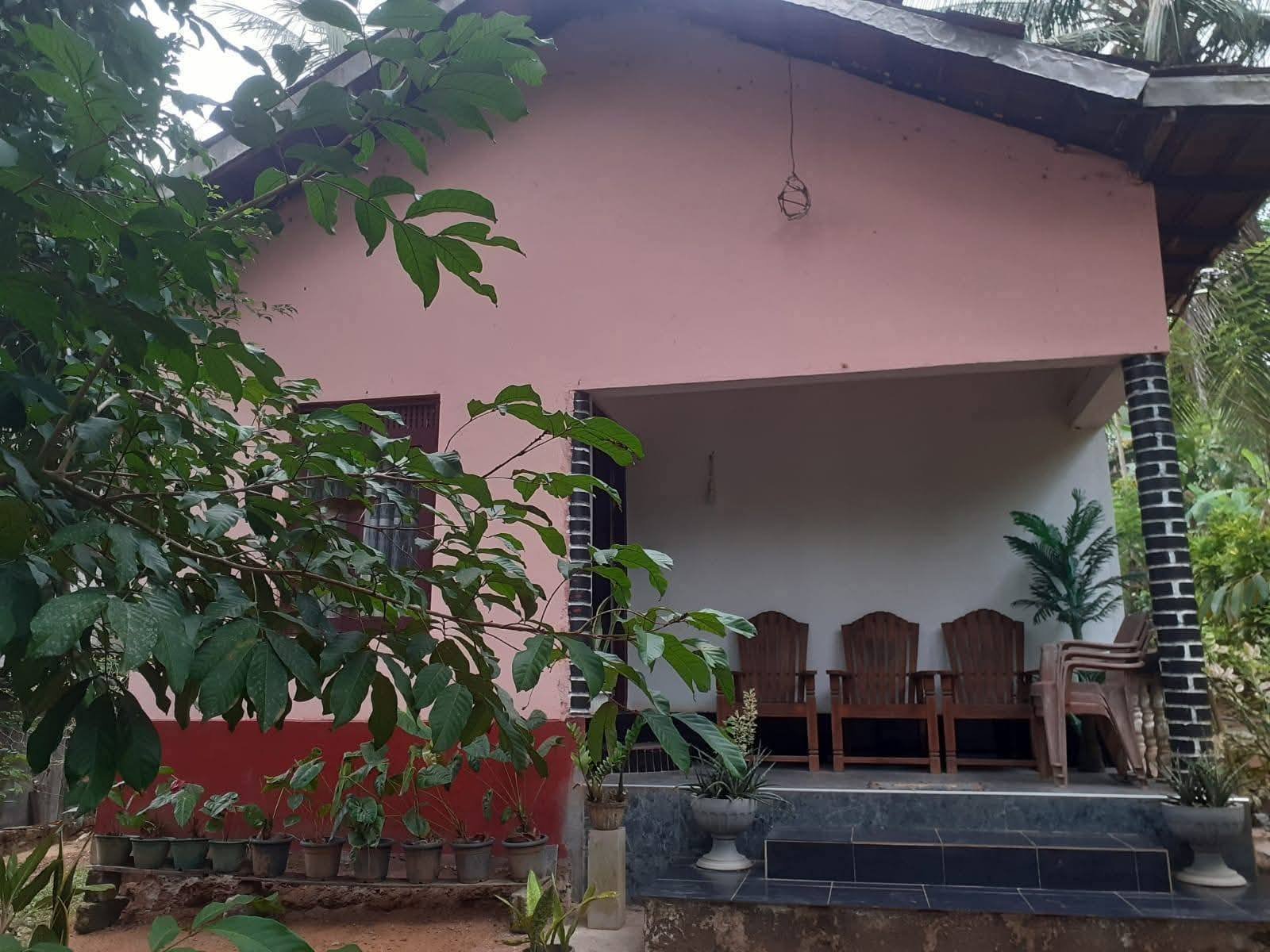 කිරිඳිවැල දෙල්ගොඩ කොලඹ 225 පධාන බස් පාරට මායිම්ව අංග සම්පූර්ණ නිවස