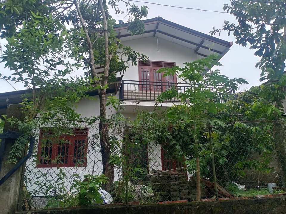 හෝමාගම මිගොඩ හයිලෙවල්පාරට 900m දුරින් වටිනා නිවසක්