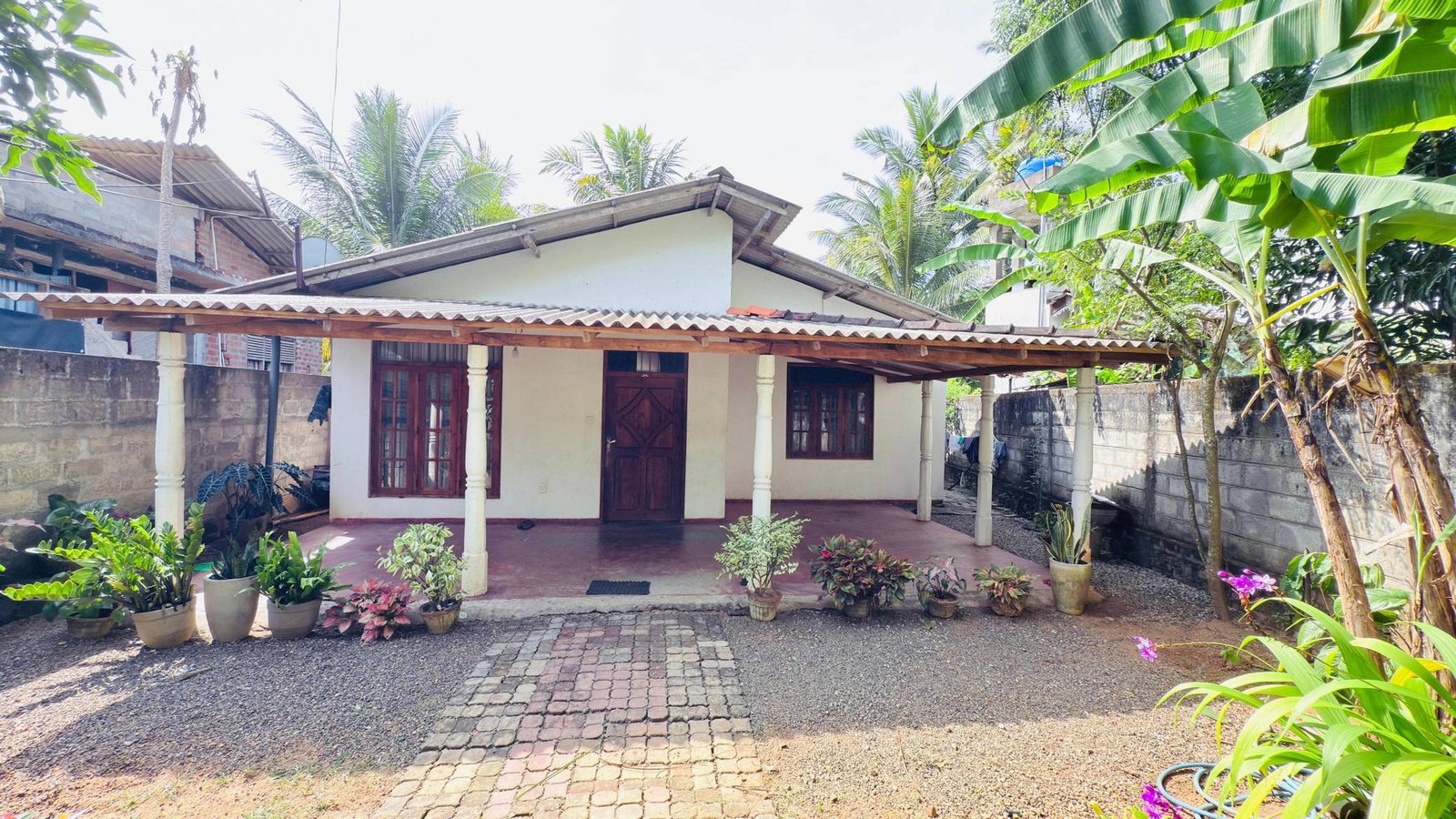 කුරුණෑගල වැවරවුම බමුණුගෙදරින් නිවස හා පර්චස් 15 ඉඩම විකිණීමට