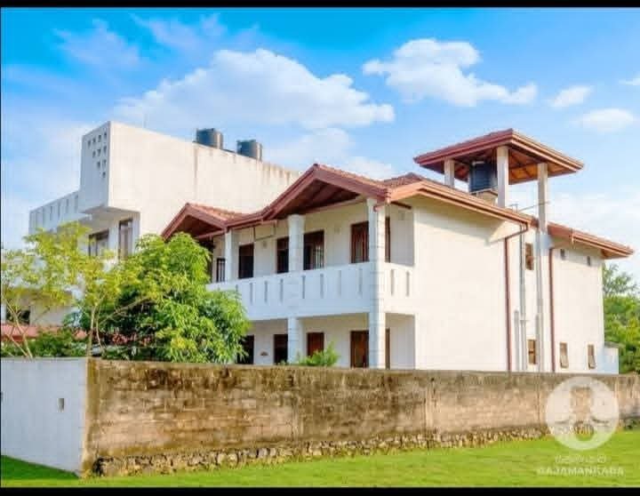 ✨ ගම්පහ – යක්කල නගරයේ සුඛෝපභෝගී නිවසක – ඔබේ සිහිනය සැබෑ කරගන්න! ✨
