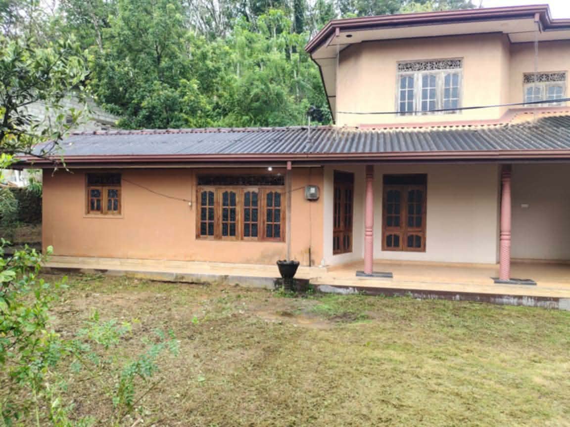 මතුගම තේ ඉඩමක් , දෙමහල් නිවසක් සමග විකිණීමට ඇත.