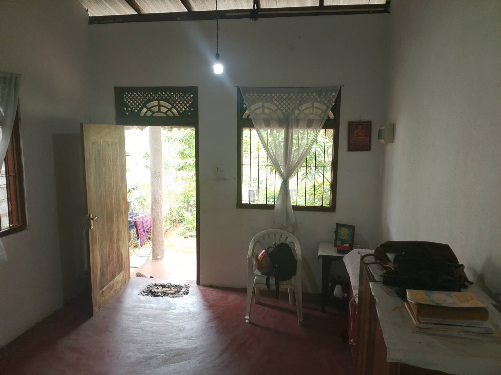 හොරන නගරයට 4km දුරින් පිහිටි මෙම නිවස  විකිණීමට