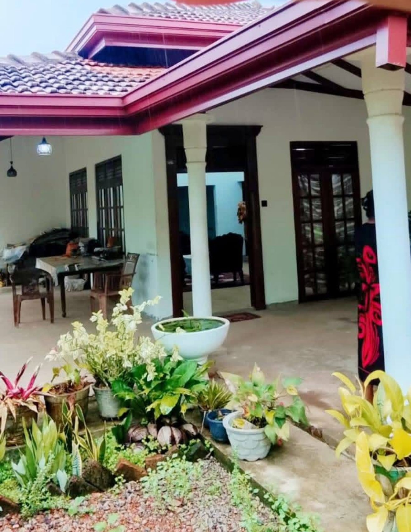 මෙම නවීන පන්නයේ  අංගසම්පූර්ණ නිවස - Kalagedihena
