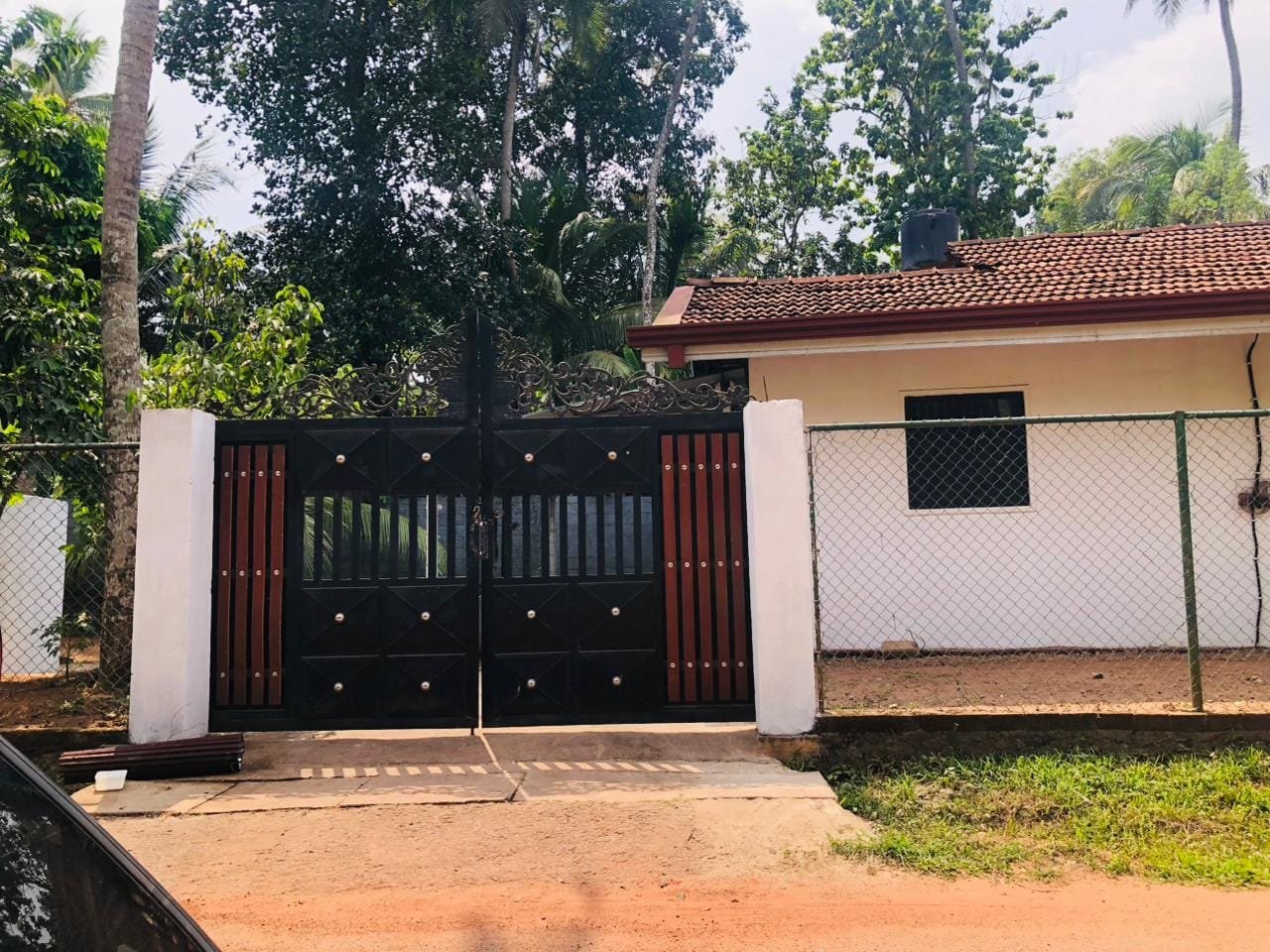 මිනුවන්ගොඩ යාගොඩමුල්ල මෙම නිවස විකිණීමට ඇත