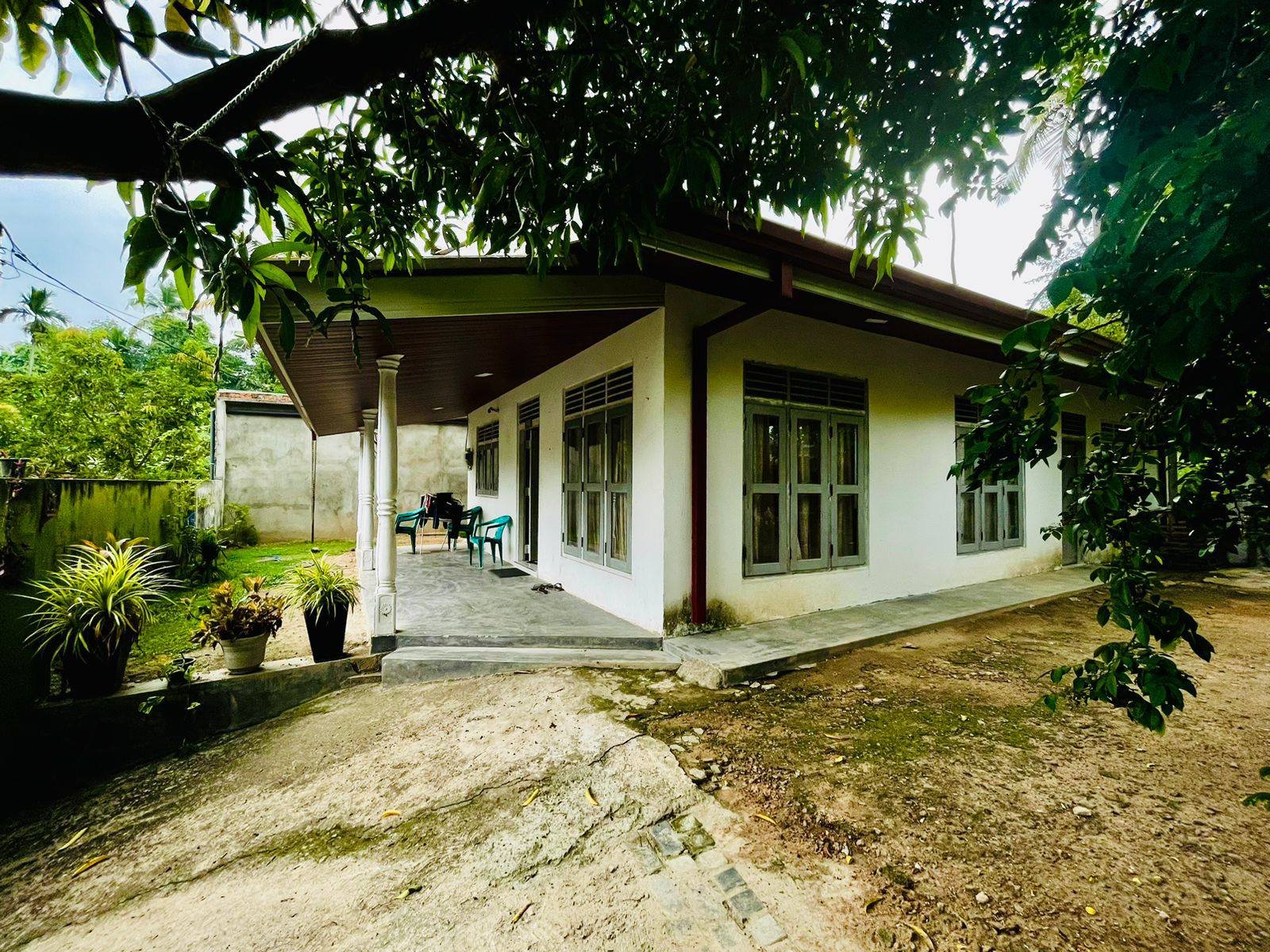 HOUSE FOR SALE – KUSWALA, RADDOLUGAMA