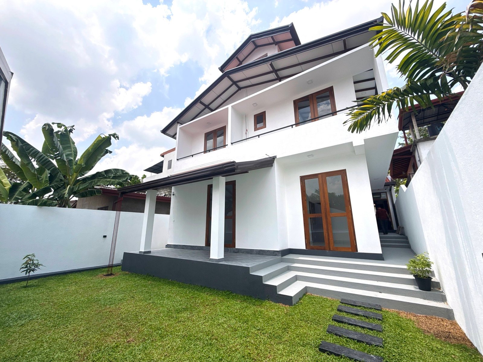 BRAND NEW LUXURY HOUSE FOR SALE – PILIYANDALA