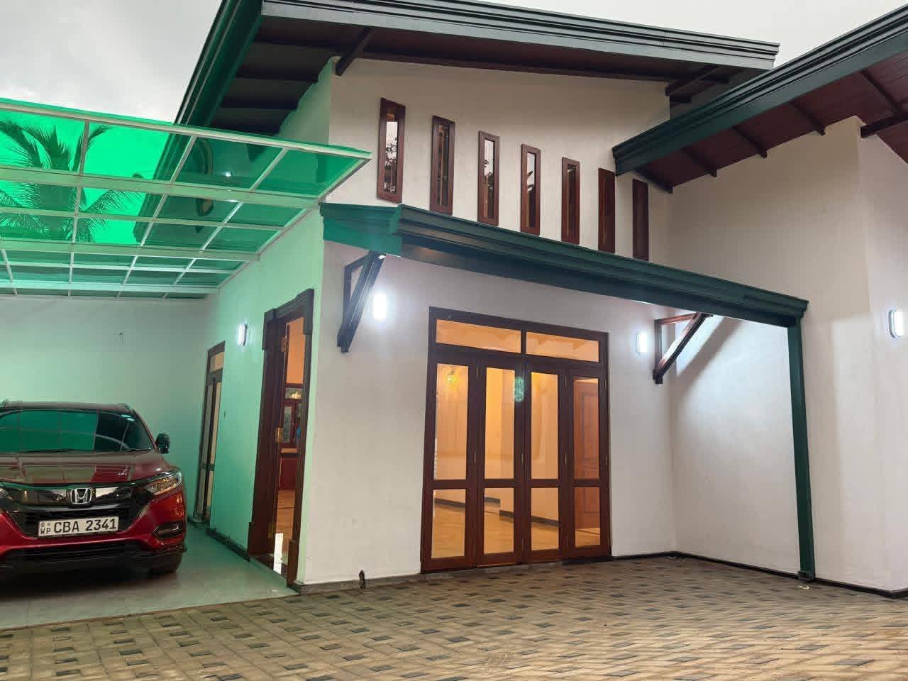 පදිංචි නොවූ නවීන තනි මහල් නිවස විකිණීමට