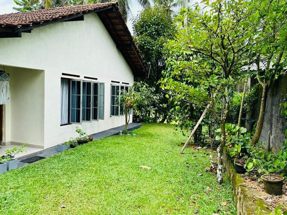 පස්යාල – කජුගමින් වටිනා ඉඩමක් සමඟ නිවසක් ඉක්මනින් විකිණීමට