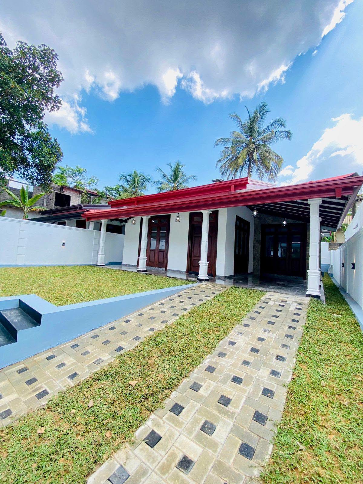 ගොඩගම හා පනාගොඩ අතර වටිනා මුදලකට වටිනා නවින නිවසක්