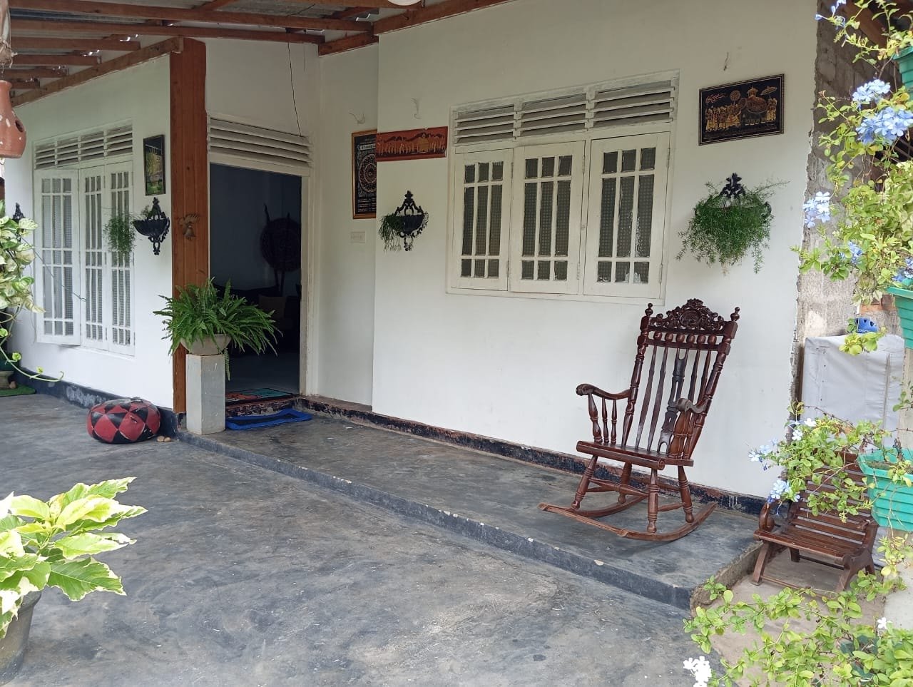 ගම්පහ දිස්‌ත්‍රික්‌කයේ ආකර්ශනීය නිවසක්