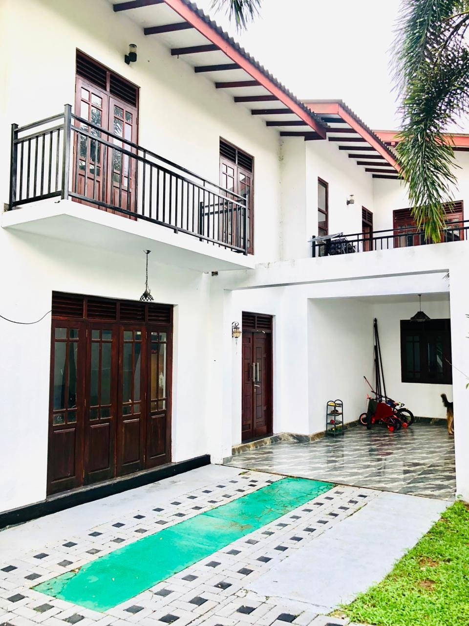 සුඛෝපභෝගී දෙමහල් නිවසක් විකිණීමට